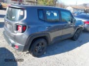✅ 2017 Jeep Renegade Sport • VIN: ZACCJBAB9HPF98049 • Lot: 43645437. Wystawiony na IAAI z przebiegiem 218 303 mil. Bezpłatny archiwum sprzedaży aukcyjnych z USA i szczegółowy raport historii pojazdu na DreamBid. Zdjęcie 4.
