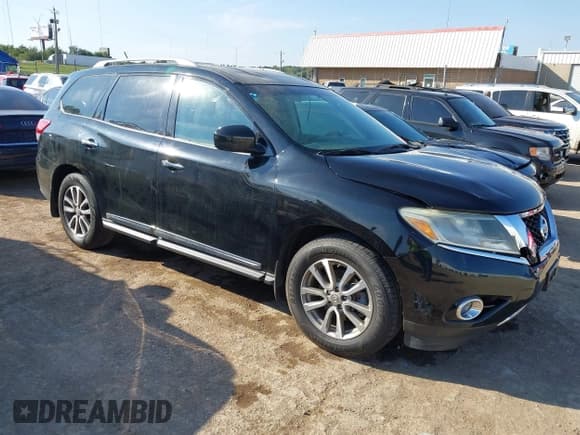 ✅ 2014 Nissan Pathfinder SL • VIN: 5N1AR2MN4EC643366 • Lot: 43225454. Listed on IAAI with 137,784 mi. Free auction sales archive from the USA and detailed vehicle history report at DreamBid. Image 1.