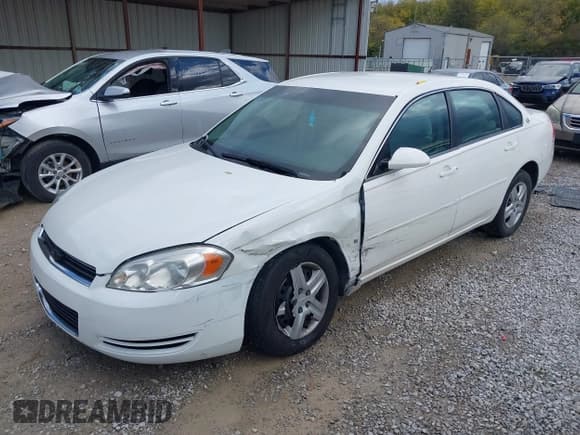 ✅ 2006 Chevrolet Impala LS • VIN: 2G1WB58KX69213889 • Lot: 43585834. Wystawiony na IAAI z przebiegiem 182 083 mil. Bezpłatny archiwum sprzedaży aukcyjnych z USA i szczegółowy raport historii pojazdu na DreamBid. Zdjęcie 2.