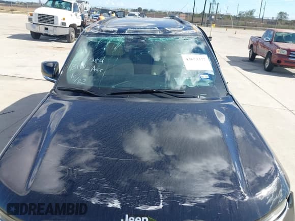 ✅ 2024 Jeep Grand Cherokee Limited • VIN: 1C4RJGBG3RC158318 • Лот: 43673377. Опубликован ранее на IAAI с пробегом 4 827 миль. Бесплатный доступ к архиву аукционных продаж из США и подробный отчёт об истории автомобиля на DreamBid. Изображение 17.