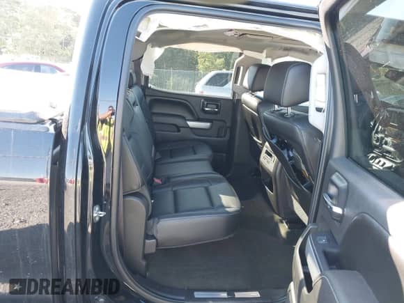 2015 Chevrolet Silverado 1500 LTZ z VIN 3GCUKSEC0FG537689, wystawiony jako IAAI lot #43118408 z przebiegiem 127 218 mil mil oraz . Historia ofert i sprzedaży dostępna na DreamBid. Obrazek 8.