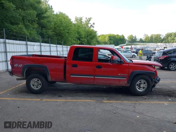 ✅ 2004 Chevrolet Silverado 2500HD LS • VIN: 1GCHK23U54F182529 • Лот: 42749003. Опубликован ранее на IAAI с пробегом Не указан. Бесплатный доступ к архиву аукционных продаж из США и подробный отчёт об истории автомобиля на DreamBid. Изображение 13.