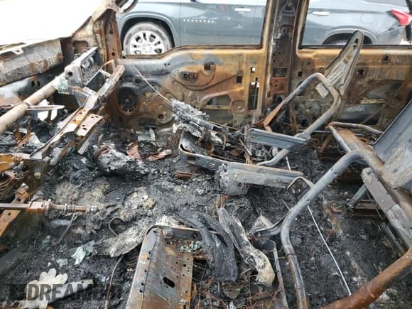 ✅ 2002 Ford Excursion Limited • VIN: 1FMSU43F82EC84824 • Лот: 47408135. Опубликован ранее на Copart с пробегом Не указан. Бесплатный доступ к архиву аукционных продаж из США и подробный отчёт об истории автомобиля на DreamBid. Изображение 7.