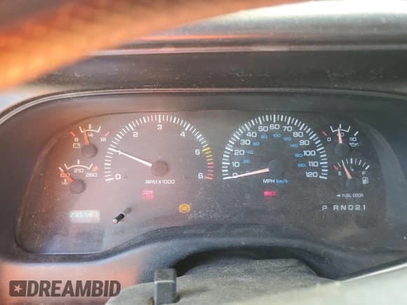 ✅ 2000 Dodge Dakota • VIN: 1B7GL22X9YS764702 • Lot: 83312094. Wystawiony na Copart z przebiegiem 235 503 mil. Bezpłatny archiwum sprzedaży aukcyjnych z USA i szczegółowy raport historii pojazdu na DreamBid. Zdjęcie 9.