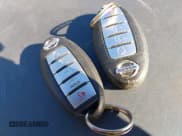 ✅ 2017 Nissan Altima SV • VIN: 1N4AL3AP9HC284916 • Lot: 43497535. Wystawiony na IAAI z przebiegiem 105 111 mil. Bezpłatny archiwum sprzedaży aukcyjnych z USA i szczegółowy raport historii pojazdu na DreamBid. Zdjęcie 11.