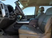 ✅ 2015 Chevrolet Silverado 2500HD LTZ • VIN: 1GC1KWE8XFF149196 • Lot: 83942615. Wystawiony na Copart z przebiegiem Nie podano. Bezpłatny archiwum sprzedaży aukcyjnych z USA i szczegółowy raport historii pojazdu na DreamBid. Zdjęcie 7.