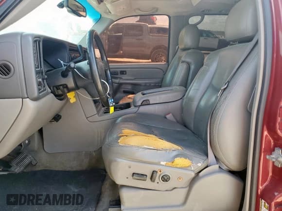✅ 2004 Chevrolet Tahoe LT • VIN: 1GNEC13Z44R308049 • Lot: 85307235. Listed on Copart with 215,108 mi. Free auction sales archive from the USA and detailed vehicle history report at DreamBid. Image 7.