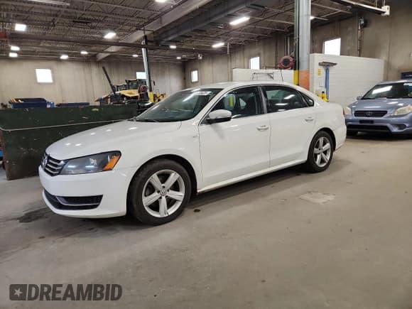 ✅ 2014 Volkswagen Passat Wolfsburg Edition • VIN: 1VWAT7A39EC056549 • Lot: 60103425. Listed on Copart with 182,426 mi. Free auction sales archive from the USA and detailed vehicle history report at DreamBid. Image 1.