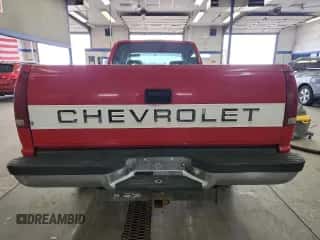 ✅ 1994 Chevrolet Silverado 2500 • VIN: 1GCGC29F0RE151851 • Lot: 59092185. Wystawiony na Copart z przebiegiem 221 171 mil. Bezpłatny archiwum sprzedaży aukcyjnych z USA i szczegółowy raport historii pojazdu na DreamBid. Zdjęcie 6.