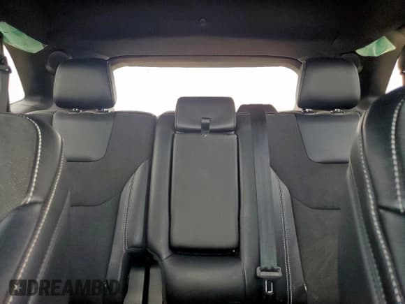 ✅ 2022 Ford Edge ST • VIN: 2FMPK4AP6NBA18676 • Lot: 58376865. Wystawiony na Copart z przebiegiem 58 636 mil. Bezpłatny archiwum sprzedaży aukcyjnych z USA i szczegółowy raport historii pojazdu na DreamBid. Zdjęcie 10.