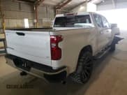 ✅ 2019 Chevrolet Silverado 1500 LT • VIN: 1GCPWCED0KZ141126 • Lot: 67843755. Wystawiony na Copart z przebiegiem 30 755 mil. Bezpłatny archiwum sprzedaży aukcyjnych z USA i szczegółowy raport historii pojazdu na DreamBid. Zdjęcie 4.