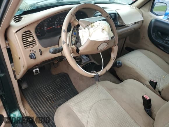 ✅ 2001 Mazda B-Series DS • VIN: 4F4YR12U91TM25884 • Lot: 68280745. Listed on Copart with 509,673 mi. Free auction sales archive from the USA and detailed vehicle history report at DreamBid. Image 8.