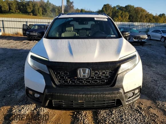 ✅ 2019 Honda Passport Elite • VIN: 5FNYF8H07KB027513 • Lot: 90889505. Listed on Copart with 108,348 mi. Free auction sales archive from the USA and detailed vehicle history report at DreamBid. Image 5.