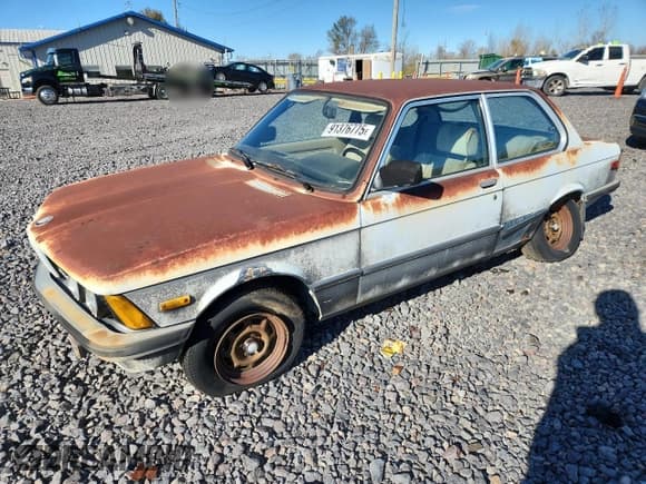 ✅ 1981 BMW 3 Series • VIN: WBAAH310XB7797667 • Лот: 91376775. Опубликован ранее на Copart с пробегом 49 260 миль. Бесплатный доступ к архиву аукционных продаж из США и подробный отчёт об истории автомобиля на DreamBid. Изображение 1.