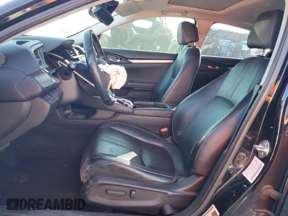 ✅ 2016 Honda Civic Touring • VIN: 2HGFC1F96GH630190 • Lot: 86337975. Listed on Copart with 267,471 mi. Free auction sales archive from the USA and detailed vehicle history report at DreamBid. Image 7.