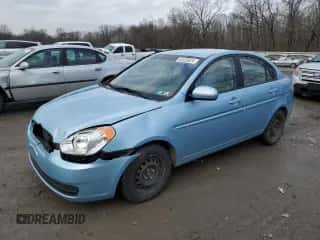 2011 Hyundai Accent GLS z VIN KMHCN4AC8BU573220, wystawiony jako Copart lot #83223024 z przebiegiem 131 086 mil mil oraz Szkoda całkowita • Salvage title. Historia ofert i sprzedaży dostępna na DreamBid. Obrazek 1.