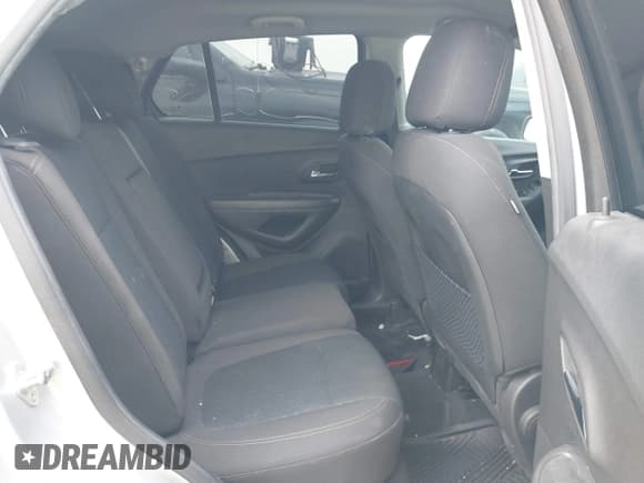 ✅ 2020 Chevrolet Trax LS • VIN: KL7CJKSB0LB312202 • Lot: 43736937. Wystawiony na IAAI z przebiegiem 45 557 mil. Bezpłatny archiwum sprzedaży aukcyjnych z USA i szczegółowy raport historii pojazdu na DreamBid. Zdjęcie 8.