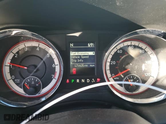 ✅ 2015 Dodge Grand Caravan R/T • VIN: 2C4RDGEGXFR634165 • Lot: 86266705. Listed on Copart with 125,605 mi. Free auction sales archive from the USA and detailed vehicle history report at DreamBid. Image 9.