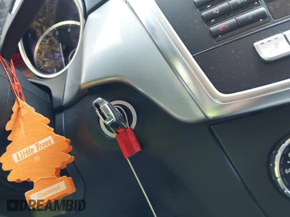 ✅ 2012 Mercedes-Benz M 350 • VIN: 4JGDA5HB7CA009502 • Лот: 42988093. Опубликован ранее на IAAI с пробегом 204 713 миль. Бесплатный доступ к архиву аукционных продаж из США и подробный отчёт об истории автомобиля на DreamBid. Изображение 11.