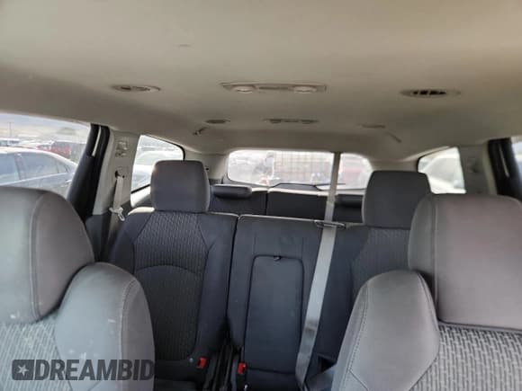 ✅ 2011 Chevrolet Traverse LS • VIN: 1GNKVEED4BJ224587 • Lot: 80447065. Wystawiony na Copart z przebiegiem 181 646 mil. Bezpłatny archiwum sprzedaży aukcyjnych z USA i szczegółowy raport historii pojazdu na DreamBid. Zdjęcie 10.