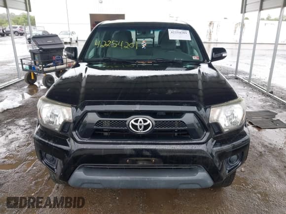 ✅ 2015 Toyota Tacoma • VIN: 5TFUX4EN8FX034499 • Lot: 42254201. Listed on IAAI with 177,756 mi. Free auction sales archive from the USA and detailed vehicle history report at DreamBid. Image 12.