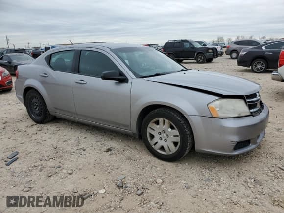 ✅ 2014 Dodge Avenger SE • VIN: 1C3CDZAB0EN143647 • Лот: 88510185. Опубликован ранее на Copart с пробегом 140 641 миль. Бесплатный доступ к архиву аукционных продаж из США и подробный отчёт об истории автомобиля на DreamBid. Изображение 4.