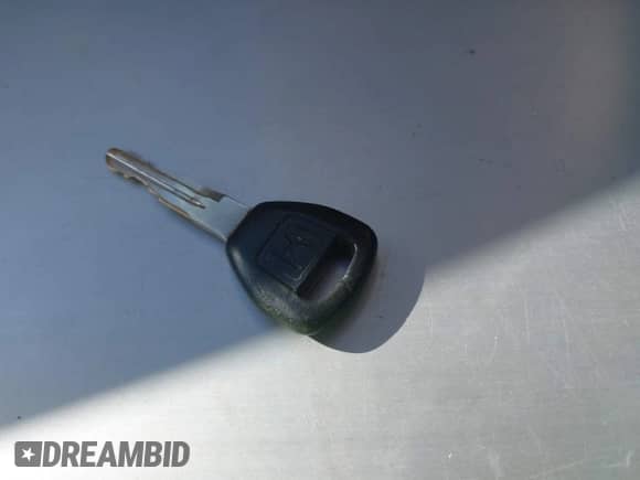 2001 Honda Accord EX z VIN 1HGCG22531A026926, wystawiony jako IAAI lot #43561897 z przebiegiem 318 749 mil mil oraz . Historia ofert i sprzedaży dostępna na DreamBid. Obrazek 11.