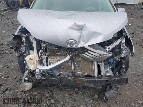 ✅ 2012 Toyota Sienna XLE AAS • VIN: 5TDYK3DC7CS256298 • Lot: 55620245. Listed on Copart with 101,379 mi. Free auction sales archive from the USA and detailed vehicle history report at DreamBid. Image 12.