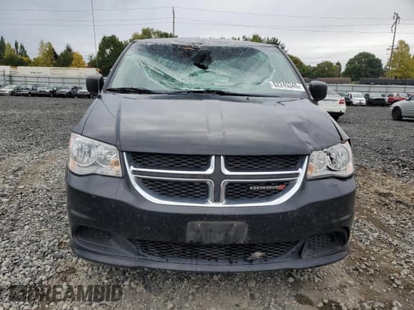 ✅ 2016 Dodge Grand Caravan SE • VIN: 2C4RDGBG1GR204370 • Lot: 82245345. Wystawiony na Copart z przebiegiem 94 297 mil. Bezpłatny archiwum sprzedaży aukcyjnych z USA i szczegółowy raport historii pojazdu na DreamBid. Zdjęcie 5.
