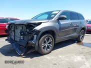 ✅ 2019 Toyota Highlander LE • VIN: 5TDZZRFH4KS335955 • Лот: 42223179. Опубликован ранее на IAAI с пробегом 21 394 миль. Бесплатный доступ к архиву аукционных продаж из США и подробный отчёт об истории автомобиля на DreamBid. Изображение 2.