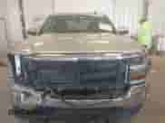 2018 Chevrolet Silverado 1500 LT z VIN 1GCVKREC6JZ298381, wystawiony jako IAAI lot #43383942 z przebiegiem 101 454 mil mil oraz . Historia ofert i sprzedaży dostępna na DreamBid. Obrazek 12.