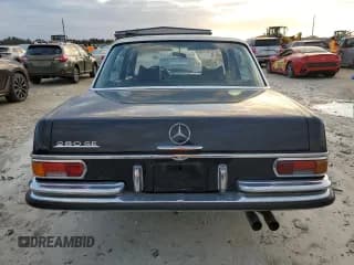 ✅ 1970 Mercedes-Benz 280 • VIN: 12044622 • Лот: 74448174. Опубликован ранее на Copart с пробегом 754 миль. Бесплатный доступ к архиву аукционных продаж из США и подробный отчёт об истории автомобиля на DreamBid. Изображение 6.
