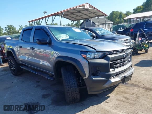 ✅ 2024 Chevrolet Colorado 4WD Trail Boss • VIN: 1GCPTEEK2R1284963 • Лот: 43131987. Опубликован ранее на IAAI с пробегом 4 658 миль. Бесплатный доступ к архиву аукционных продаж из США и подробный отчёт об истории автомобиля на DreamBid. Изображение 1.