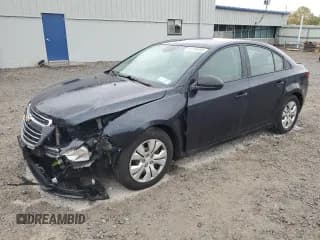 ✅ 2015 Chevrolet Cruze LS • VIN: 1G1PA5SG3F7254541 • Lot: 82294685. Listed on Copart with 100,773 mi. Free auction sales archive from the USA and detailed vehicle history report at DreamBid. Image 1.