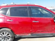 ✅ 2017 Nissan Rogue SV • VIN: JN8AT2MTXHW392901 • Lot: 43451493. Wystawiony na IAAI z przebiegiem 194 758 mil. Bezpłatny archiwum sprzedaży aukcyjnych z USA i szczegółowy raport historii pojazdu na DreamBid. Zdjęcie 13.