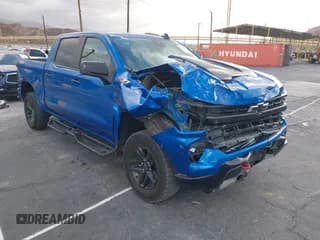 ✅ 2023 Chevrolet Silverado 1500 LT Trail Boss • VIN: 3GCUDFE88PG245643 • Lot: 43423258. Wystawiony na IAAI z przebiegiem 51 970 mil. Bezpłatny archiwum sprzedaży aukcyjnych z USA i szczegółowy raport historii pojazdu na DreamBid. Zdjęcie 1.