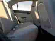 2010 Hyundai Accent GLS z VIN KMHCN4ACXAU454003, wystawiony jako Copart lot #81175913 z przebiegiem 173 458 mil mil oraz Szkoda całkowita • Salvage title. Historia ofert i sprzedaży dostępna na DreamBid. Obrazek 10.