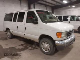 ✅ 2007 Ford Econoline Passenger XL • VIN: 1FBNE31LX7DA05134 • Lot: 42038705. Wystawiony na IAAI z przebiegiem 139 329 mil. Bezpłatny archiwum sprzedaży aukcyjnych z USA i szczegółowy raport historii pojazdu na DreamBid. Zdjęcie 1.