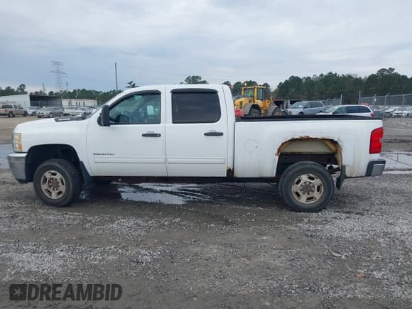 ✅ 2011 Chevrolet Silverado 2500HD LT • VIN: 1GC1KXCG8BF254085 • Lot: 43839720. Listed on IAAI with 252,712 mi. Free auction sales archive from the USA and detailed vehicle history report at DreamBid. Image 15.