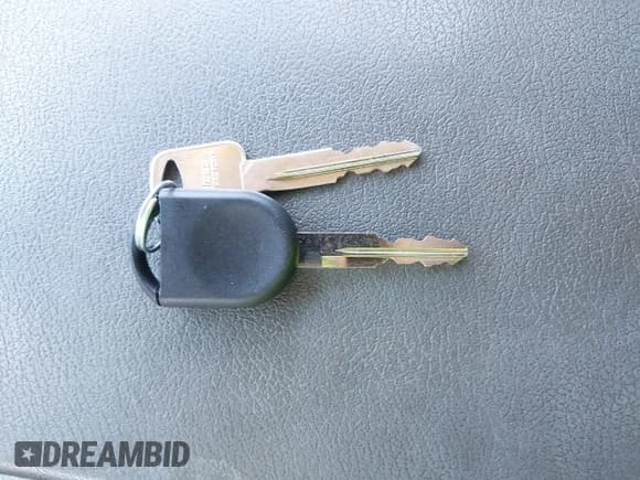 ✅ 2006 Lincoln Zephyr • VIN: 3LNHM26126R628147 • Lot: 41327122. Wystawiony na IAAI z przebiegiem 186 006 mil. Bezpłatny archiwum sprzedaży aukcyjnych z USA i szczegółowy raport historii pojazdu na DreamBid. Zdjęcie 11.