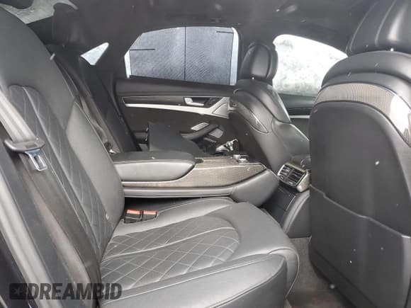 ✅ 2013 Audi S8 • VIN: WAUD2AFD1DN028715 • Lot: 44922245. Wystawiony na Copart z przebiegiem 133 047 mil. Bezpłatny archiwum sprzedaży aukcyjnych z USA i szczegółowy raport historii pojazdu na DreamBid. Zdjęcie 10.