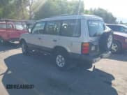 ✅ 1994 Mitsubishi Montero • VIN: JA4MR41H4RJ011555 • Lot: 43121465. Listed on IAAI with 129,891 mi. Free auction sales archive from the USA and detailed vehicle history report at DreamBid. Image 3.