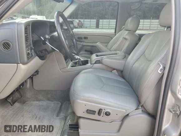 ✅ 2004 GMC Yukon XL SLT • VIN: 1GKEC16Z94J176915 • Lot: 60721435. Listed on Copart with Not provided. Free auction sales archive from the USA and detailed vehicle history report at DreamBid. Image 7.
