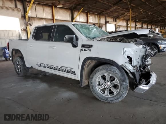 ✅ 2023 GMC Sierra 1500 • VIN: 3GTUUBE8XPG271833 • Lot: 43197795. Wystawiony na Copart z przebiegiem Nie podano. Bezpłatny archiwum sprzedaży aukcyjnych z USA i szczegółowy raport historii pojazdu na DreamBid. Zdjęcie 4.