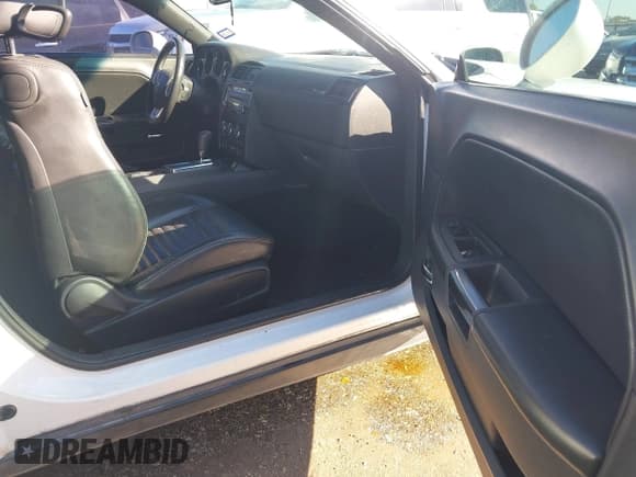 ✅ 2014 Dodge Challenger SXT • VIN: 2C3CDYAG1EH153778 • Лот: 43589521. Опубликован ранее на IAAI с пробегом 185 848 миль. Бесплатный доступ к архиву аукционных продаж из США и подробный отчёт об истории автомобиля на DreamBid. Изображение 5.