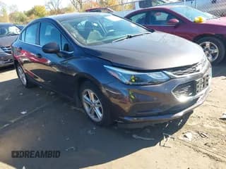 ✅ 2017 Chevrolet Cruze LT • VIN: 1G1BE5SM4H7256032 • Лот: 43421178. Опубликован ранее на IAAI с пробегом 143 722 миль. Бесплатный доступ к архиву аукционных продаж из США и подробный отчёт об истории автомобиля на DreamBid. Изображение 1.