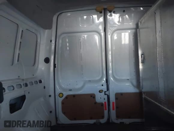 ✅ 2011 Ford Transit Connect XLT • VIN: NM0LS7BN3BT068980 • Lot: 41746496. Wystawiony na IAAI z przebiegiem 98 257 mil. Bezpłatny archiwum sprzedaży aukcyjnych z USA i szczegółowy raport historii pojazdu na DreamBid. Zdjęcie 7.