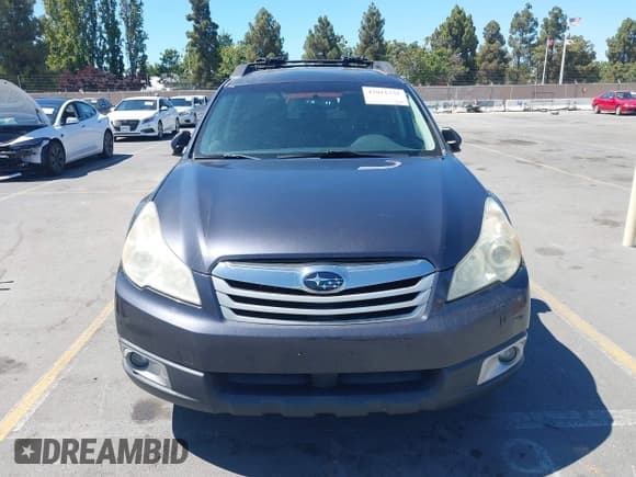 ✅ 2011 Subaru Outback Premium • VIN: 4S4BRBFC2B3345765 • Lot: 42911331. Wystawiony na IAAI z przebiegiem 142 905 mil. Bezpłatny archiwum sprzedaży aukcyjnych z USA i szczegółowy raport historii pojazdu na DreamBid. Zdjęcie 6.