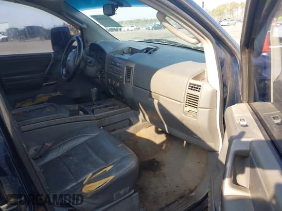 ✅ 2006 Nissan Titan SE • VIN: 1N6BA07A96N568227 • Lot: 41489899. Wystawiony na IAAI z przebiegiem 337 201 mil. Bezpłatny archiwum sprzedaży aukcyjnych z USA i szczegółowy raport historii pojazdu na DreamBid. Zdjęcie 5.