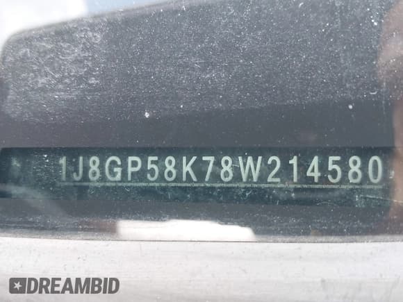 ✅ 2008 Jeep Liberty Limited • VIN: 1J8GP58K78W214580 • Lot: 41281250. Wystawiony na IAAI z przebiegiem 164 698 mil. Bezpłatny archiwum sprzedaży aukcyjnych z USA i szczegółowy raport historii pojazdu na DreamBid. Zdjęcie 9.